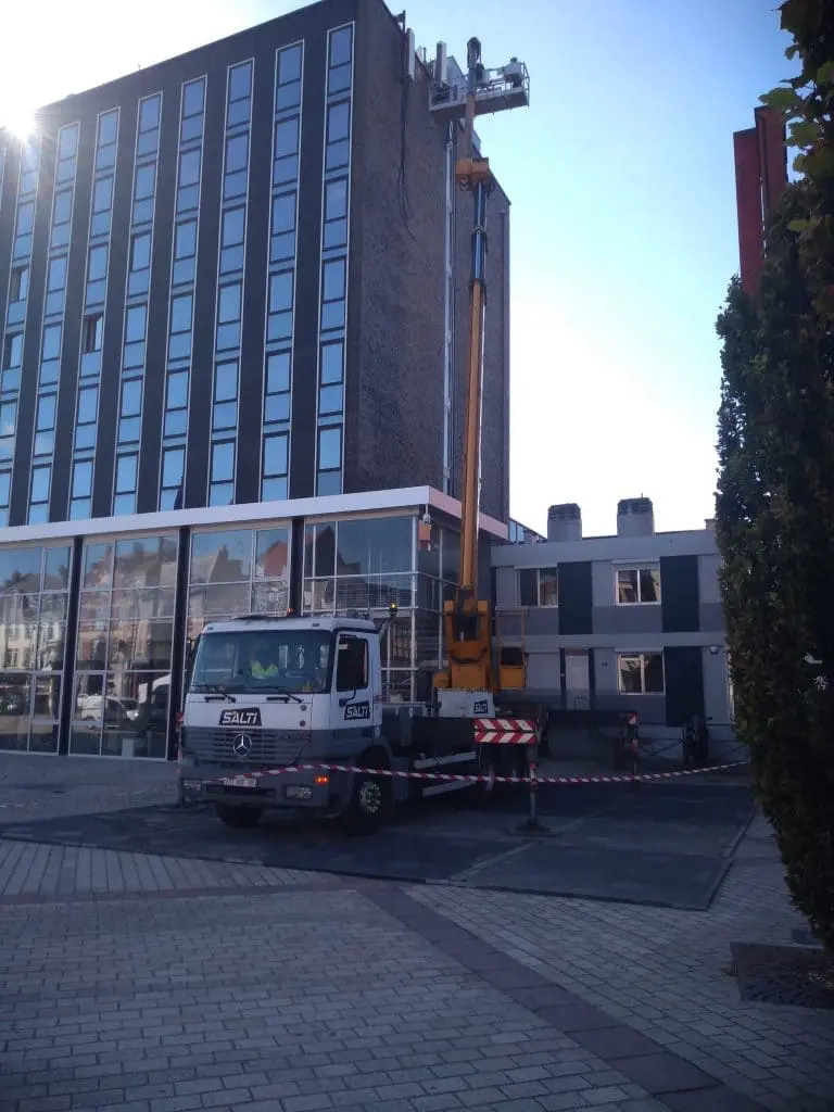 Plateforme provisoire à l'hôtel de ville de Lens