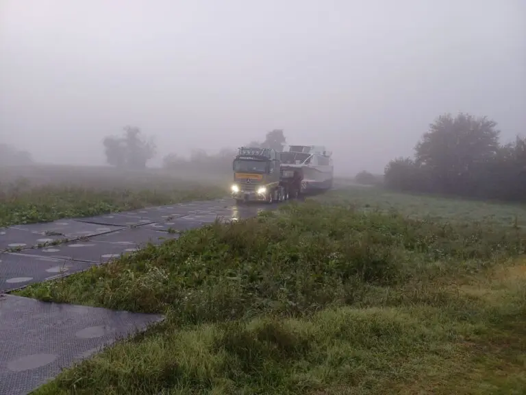 Transport exceptionnel d’un bateau - Intervention TSPS - Virignin (01),
