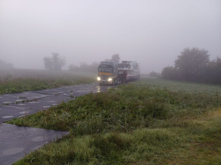 Transport exceptionnel d’un bateau - Intervention TSPS - Virignin (01),